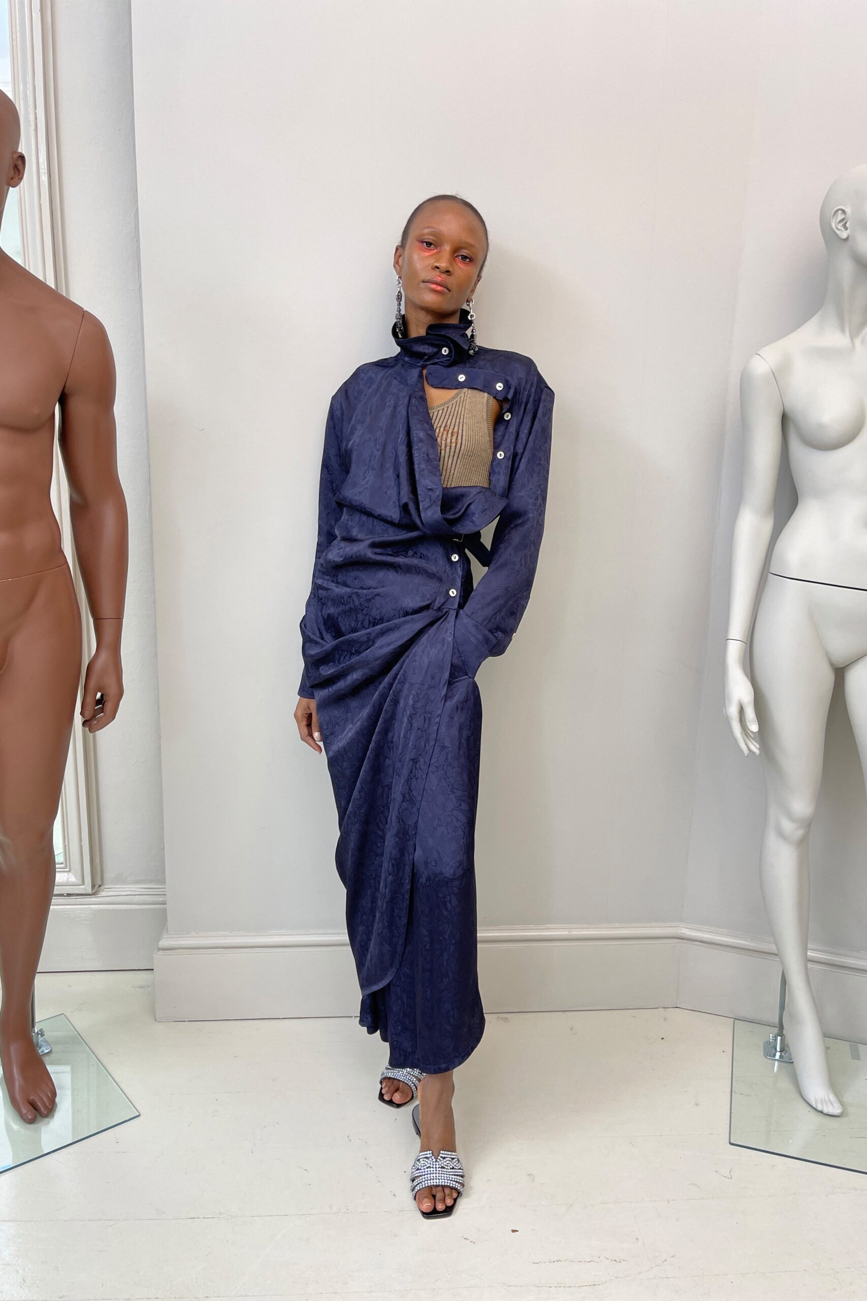 blue fitted long-sleeve dress