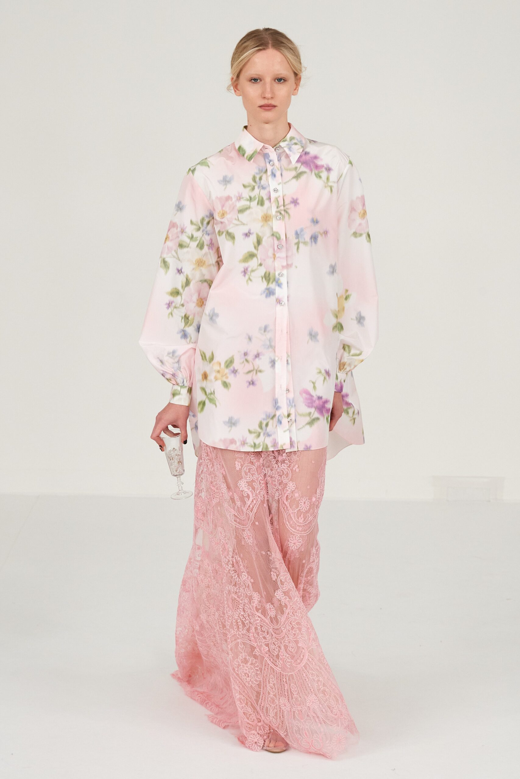 floral shirt and lace skirt
