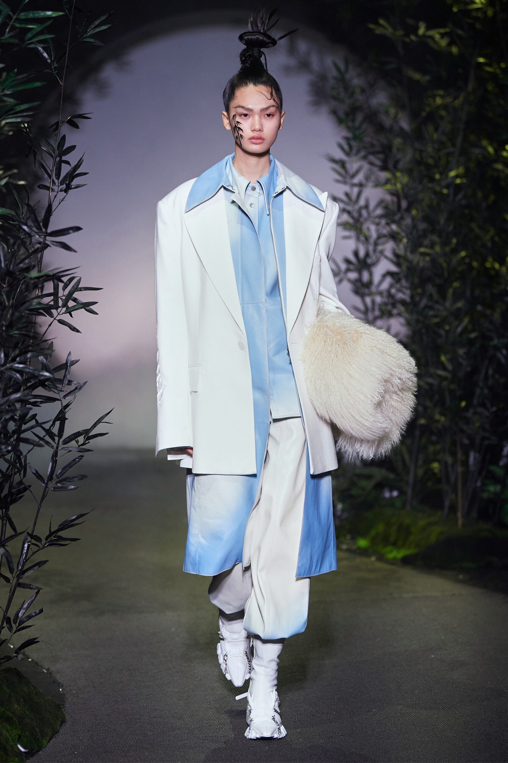 white wool long-sleeve collared oversized buttoned coat