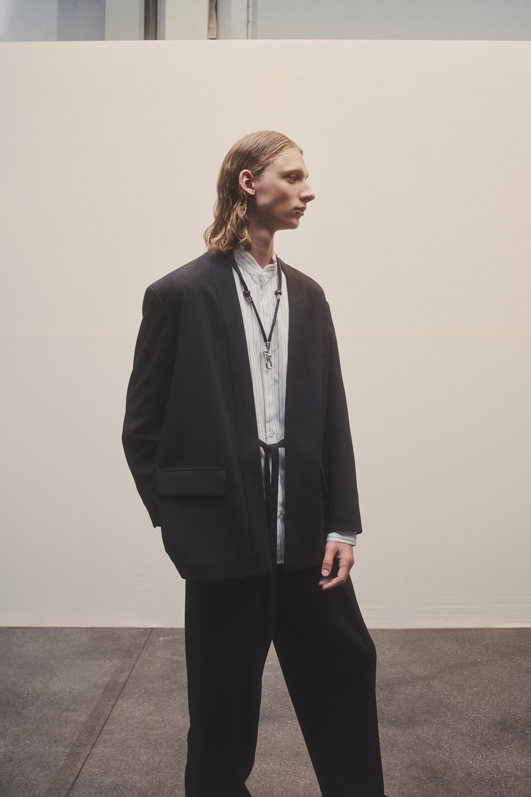 black relaxed blazer white shirt black pants