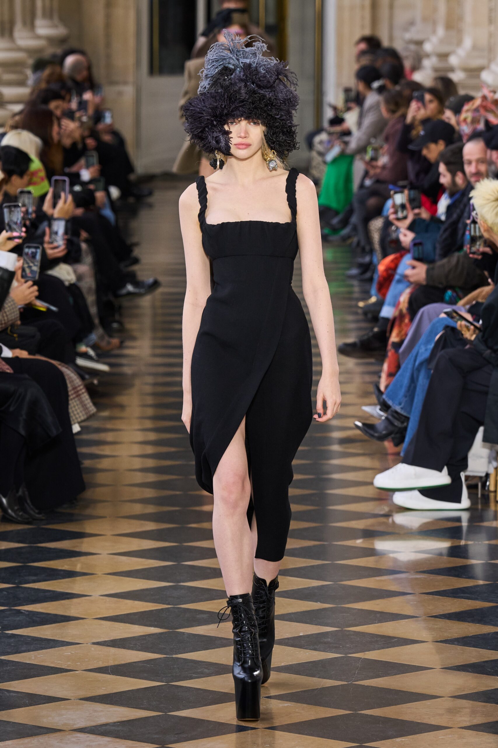 black fitted sleeveless dress