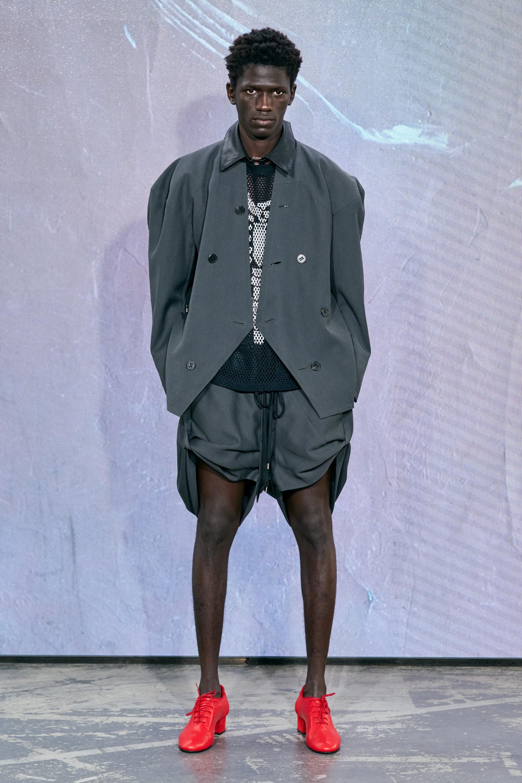 gray cotton long-sleeve double-breasted oversized buttoned jacket