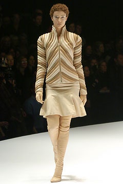 beige knit fitted leggings
