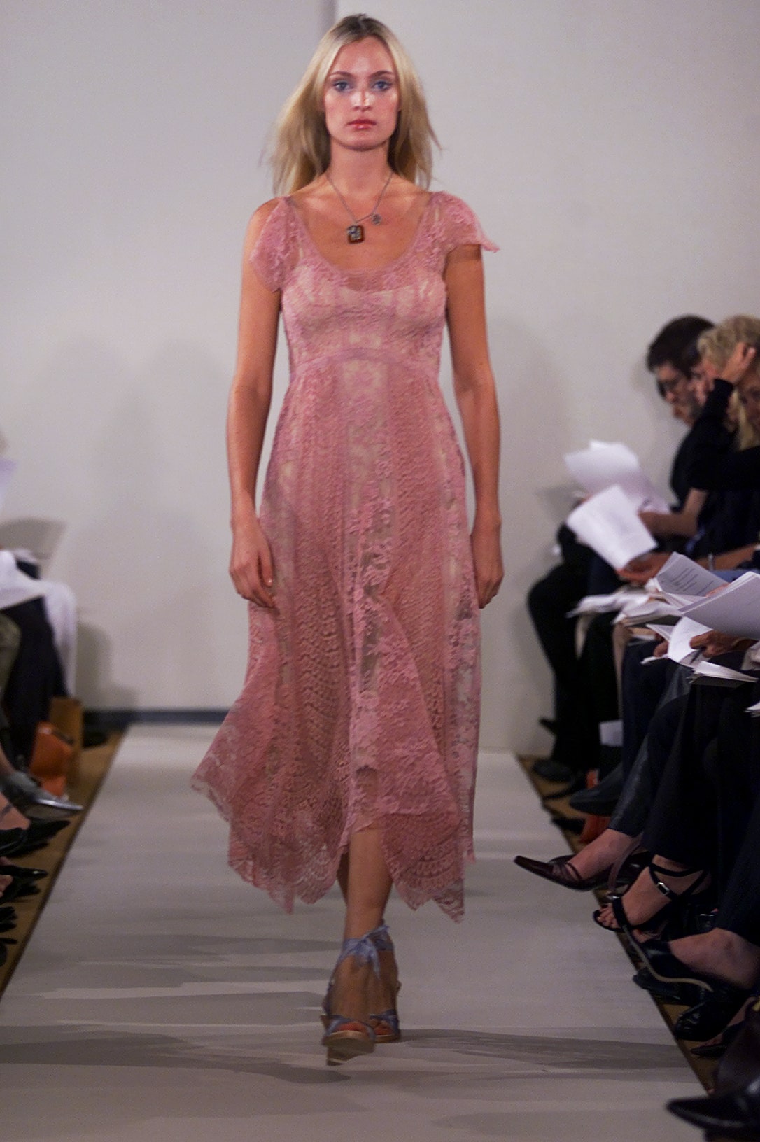 pink lace sleeveless dress