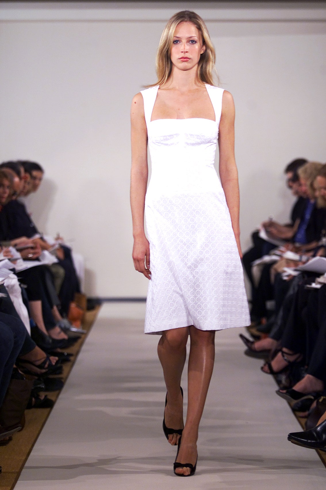 white fitted sleeveless dress