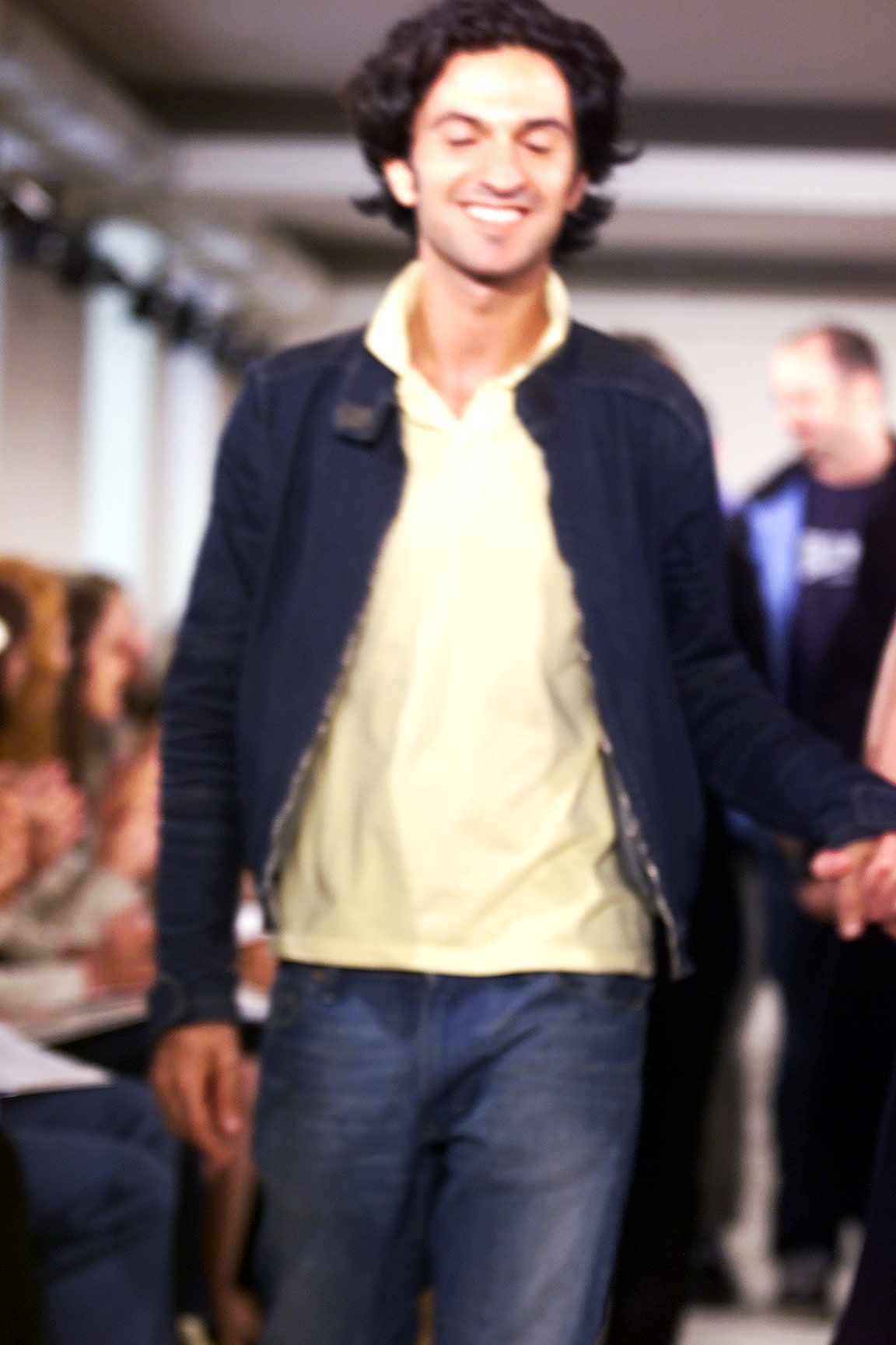blue denim jacket yellow t-shirt