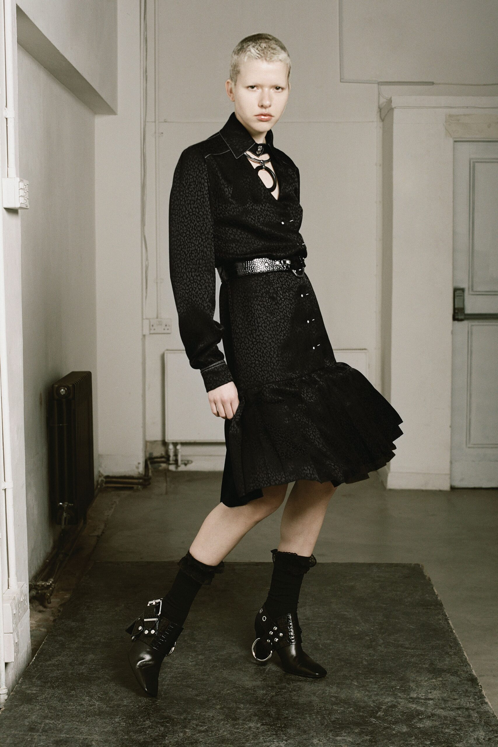 black cotton long-sleeve collared fitted pleated mini shirt-dress