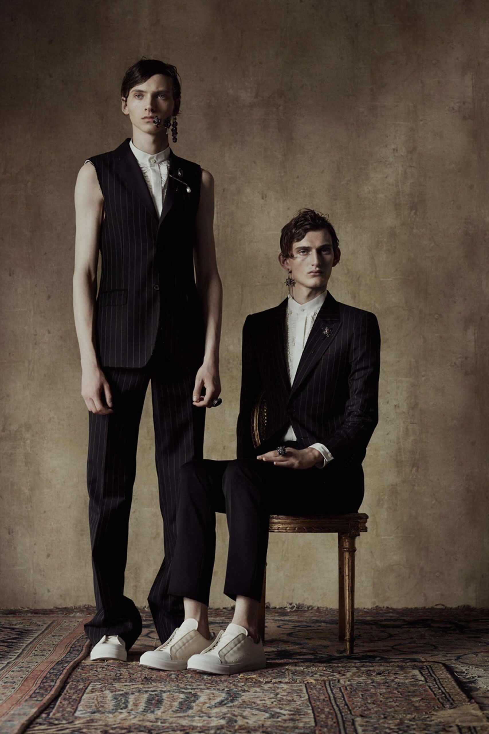 black wool sleeveless collared fitted striped vest