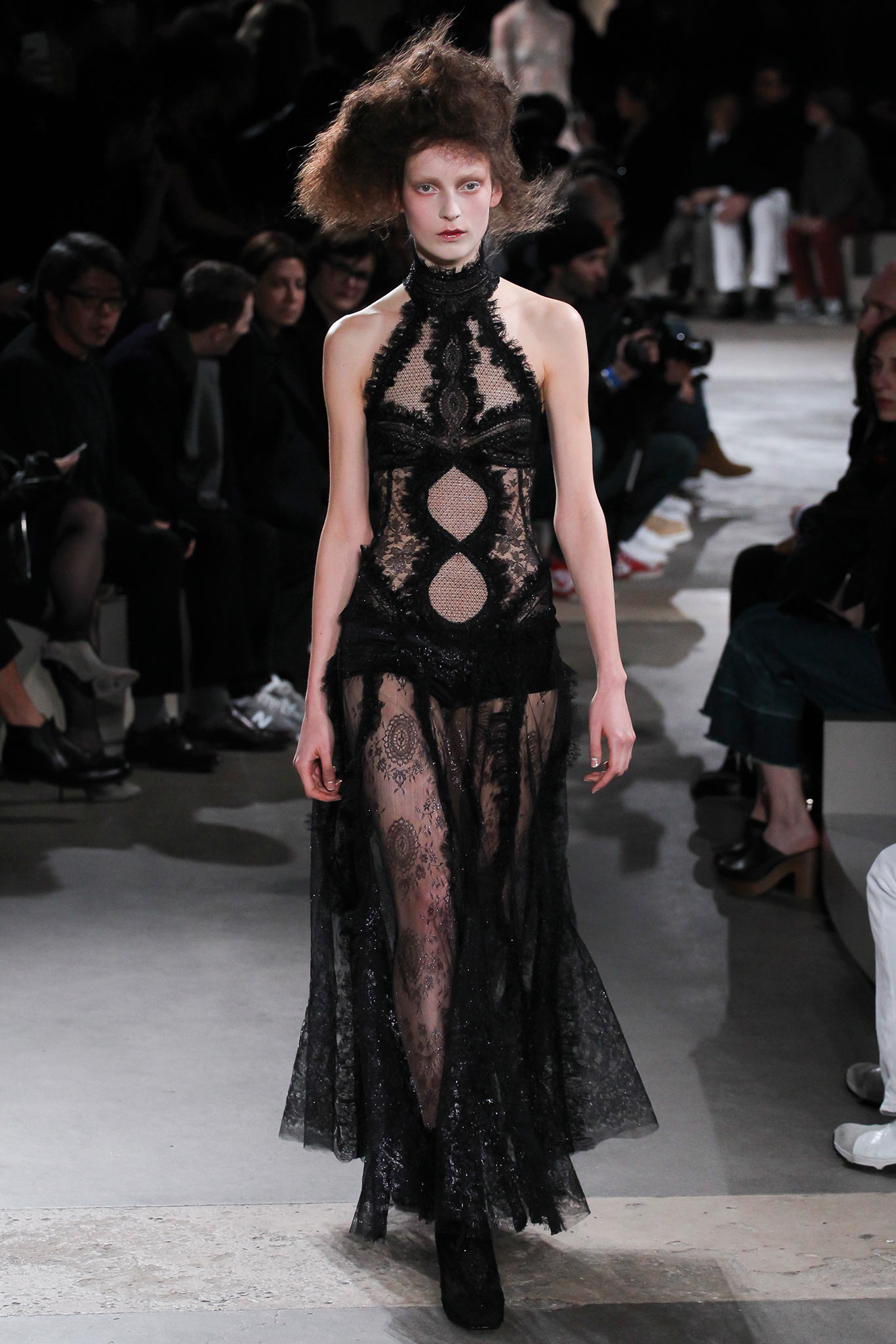 black lace sleeveless gown