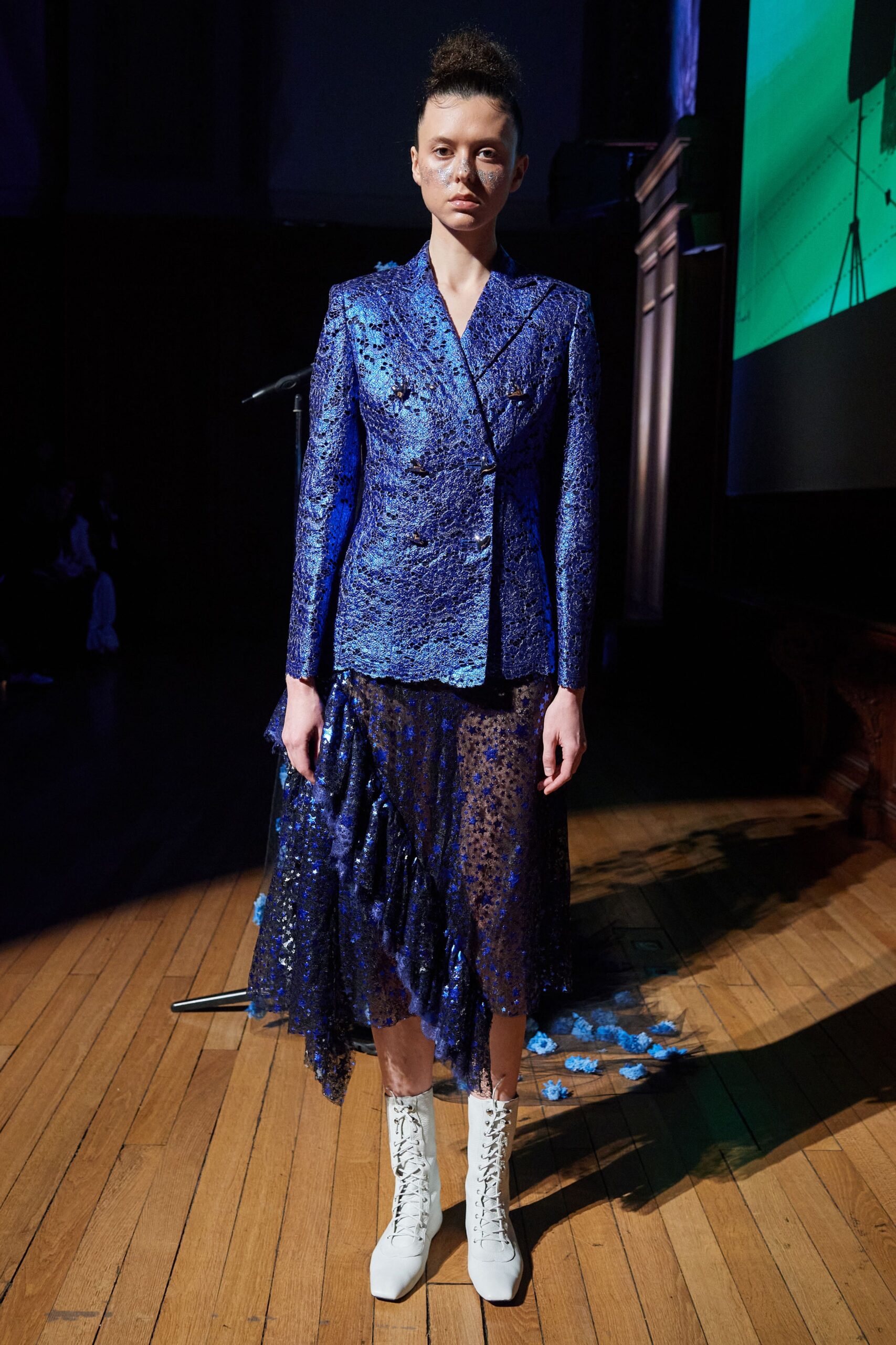 blue silk long-sleeve collared structured embroidered shiny blazer
