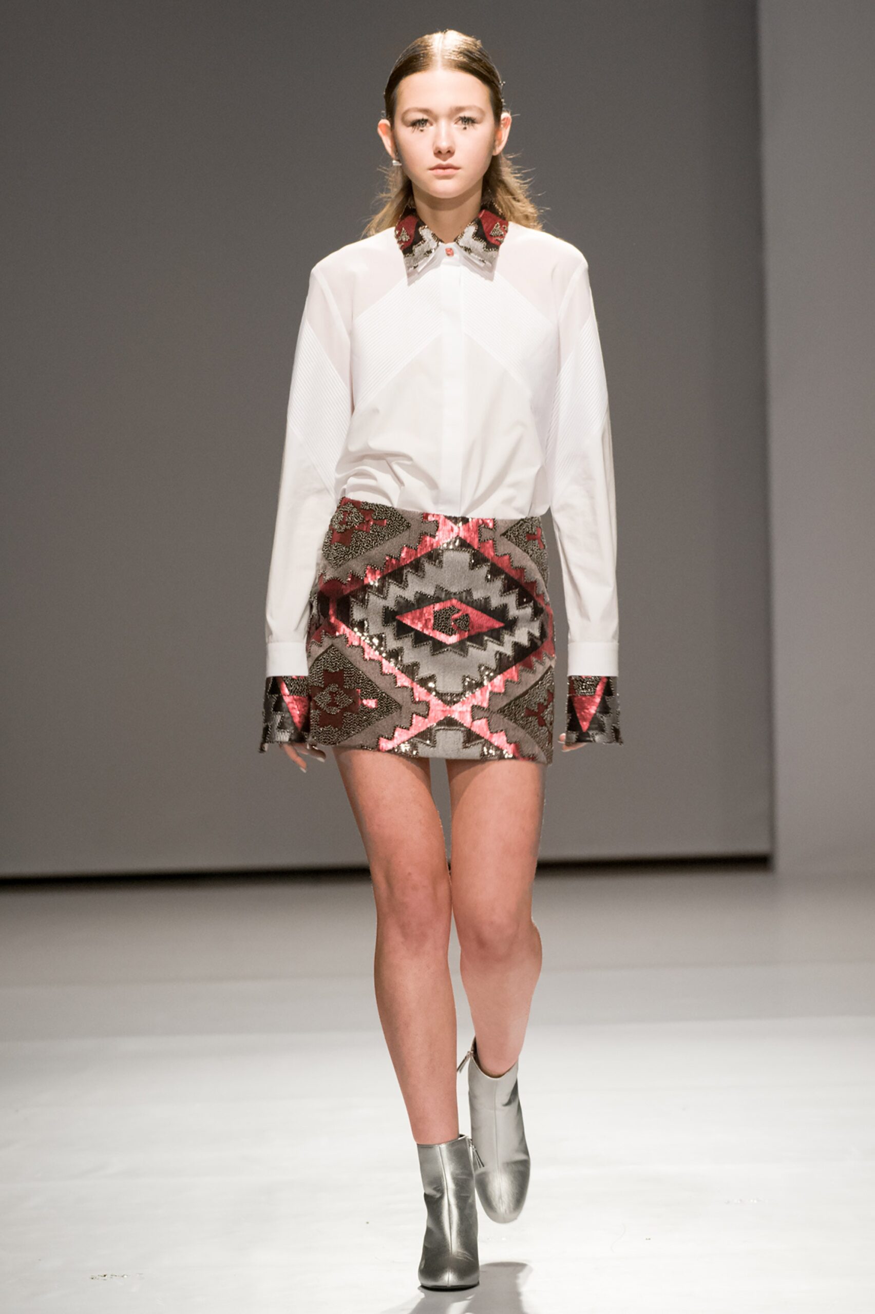white shirt multi skirt outfit