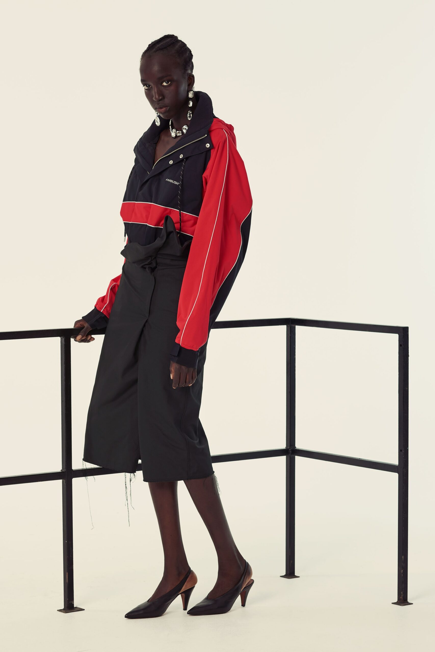 black cotton long-sleeve collared fitted zippered color-blocked jacket
