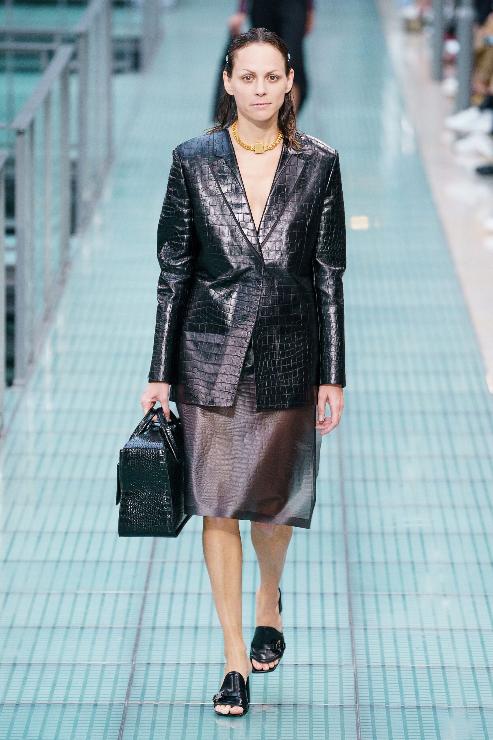 black leather long-sleeve v-neck tailored zippered blazer