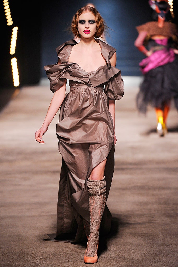 brown fitted sleeveless dress