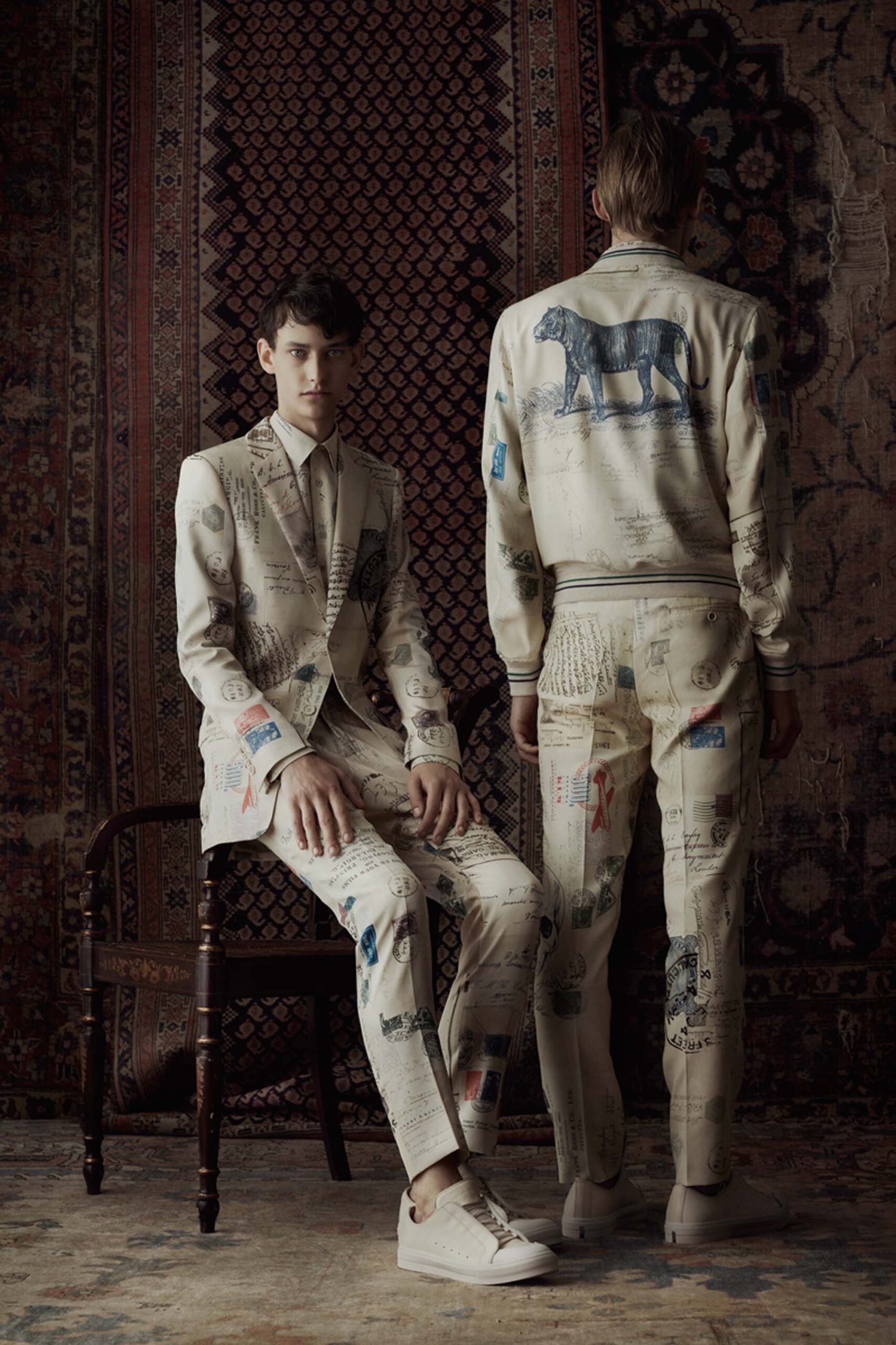 beige cotton long-sleeve collared tailored printed jacket