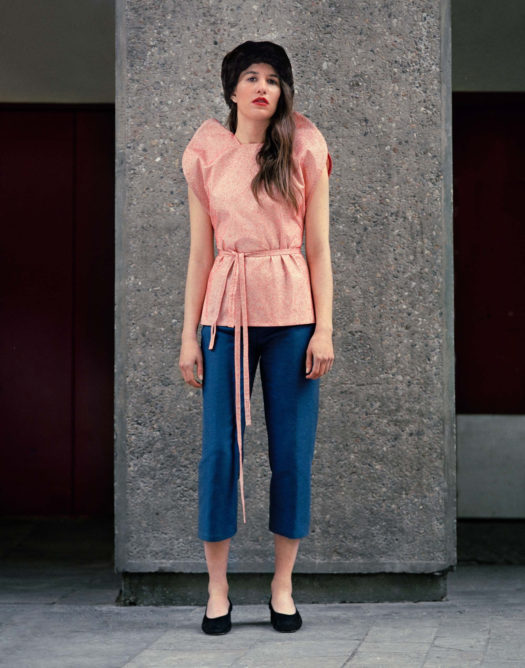 blue cotton tailored cropped pants