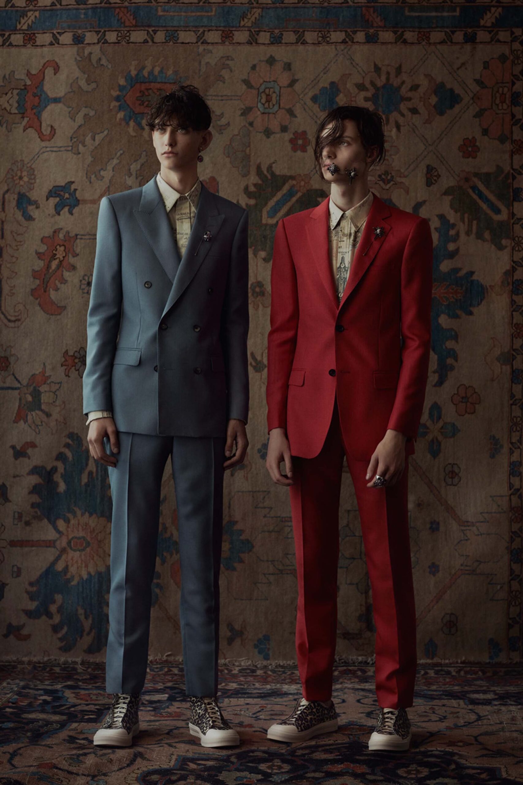 red long-sleeve collared tailored suit