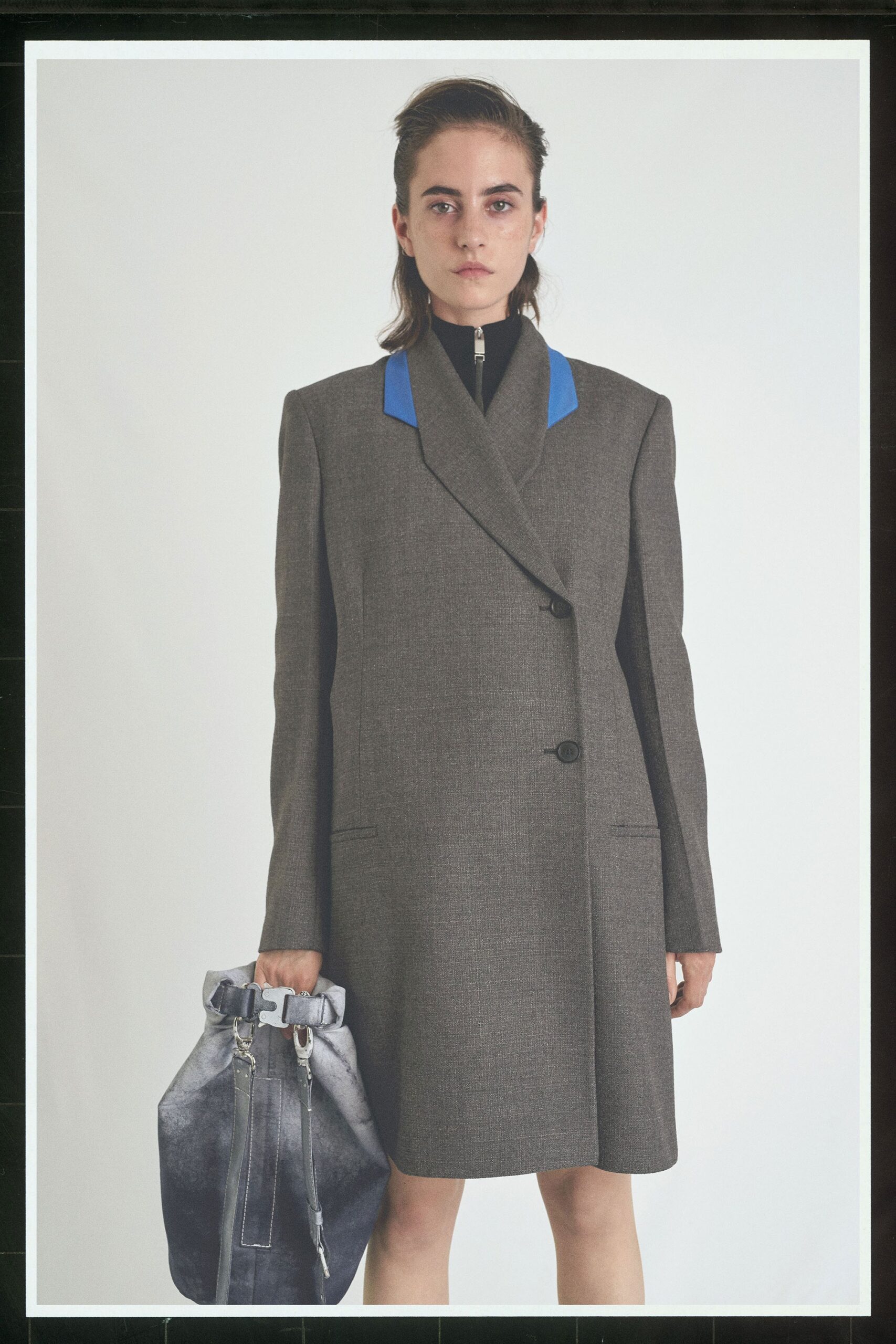 gray wool long-sleeve collared oversized layered blazer