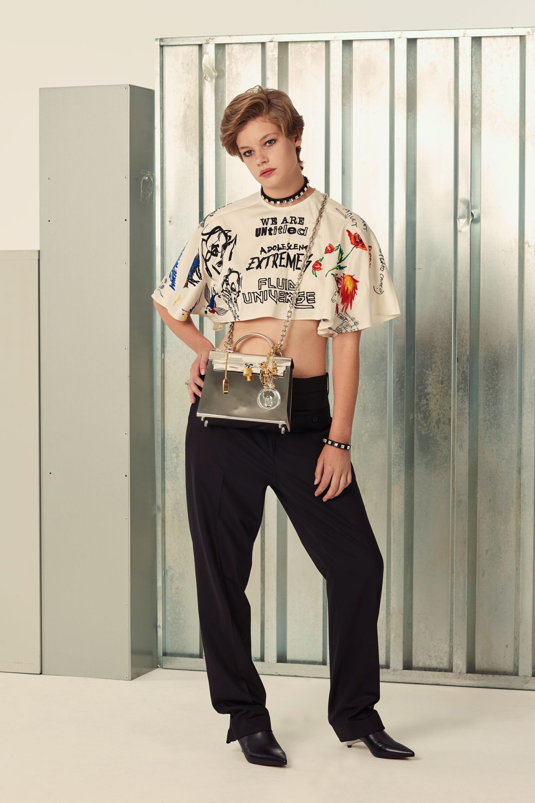 beige cotton short-sleeve fitted printed cropped top