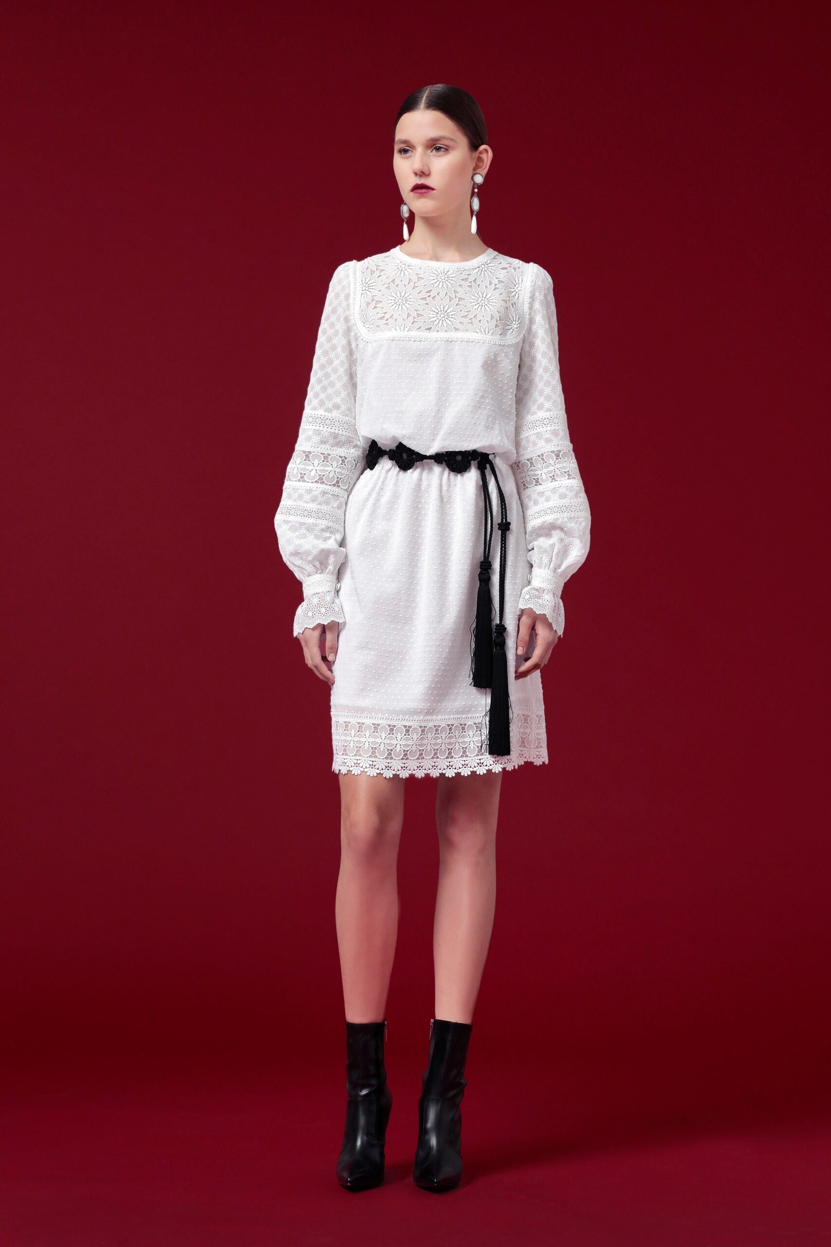 white fitted long-sleeve dress