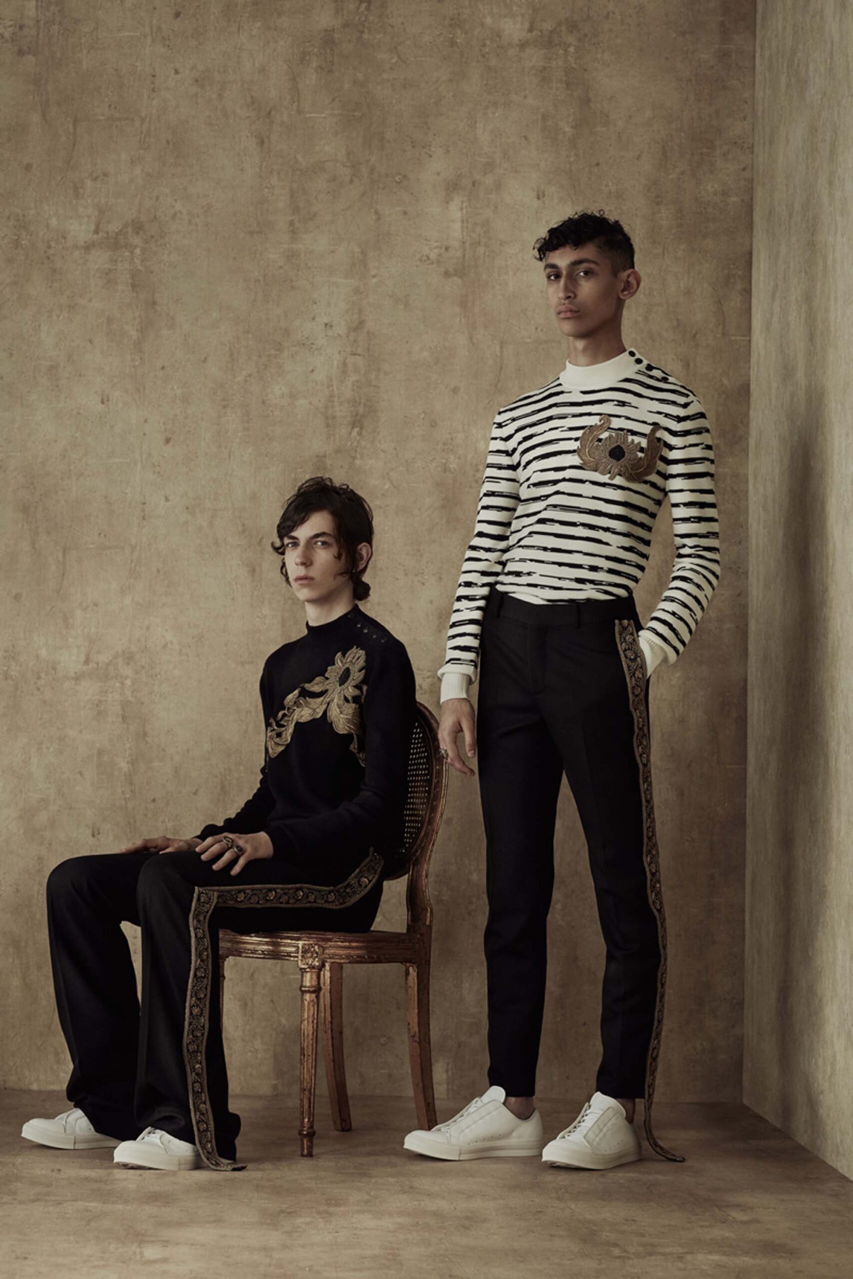 black wool long-sleeve fitted embroidered sweater