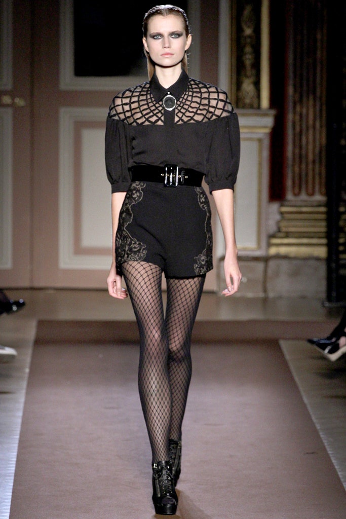 black cotton fitted high-waisted embroidered shorts