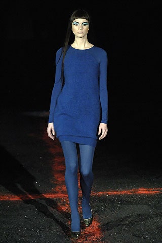 blue fitted dress with leggings