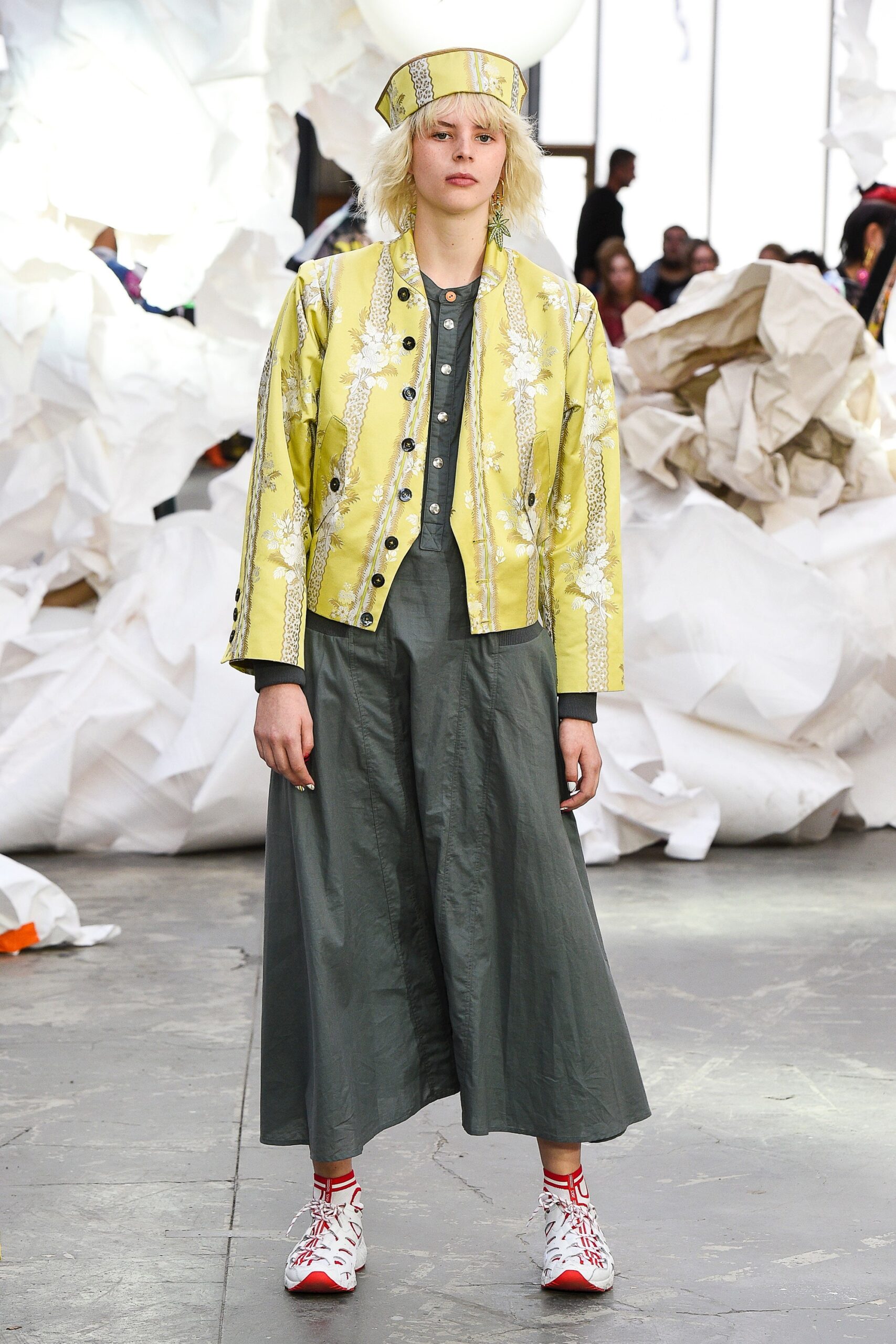 yellow cotton long-sleeve collared relaxed embroidered buttoned jacket