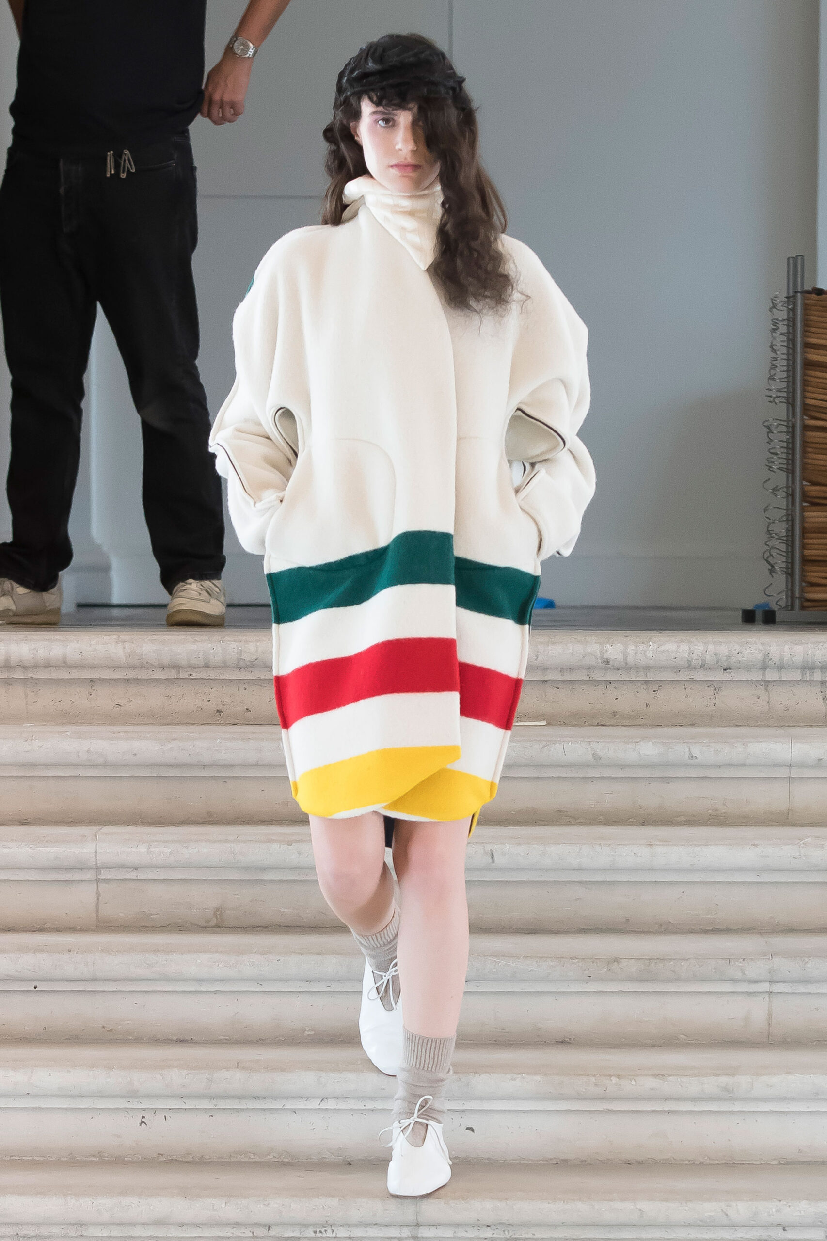 white cotton long-sleeve collared relaxed layered short coat