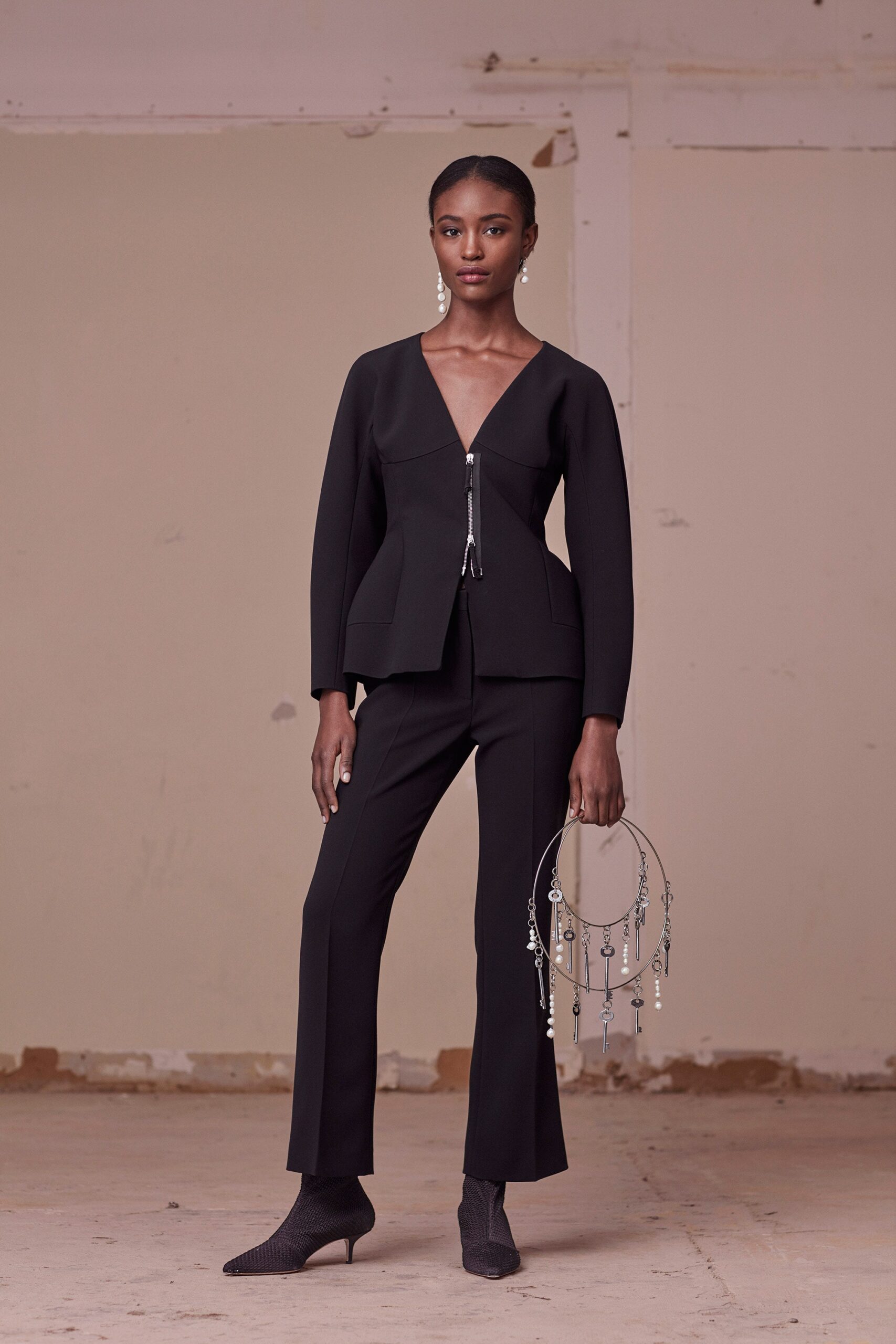 black cotton long-sleeve v-neck fitted structured zippered jacket