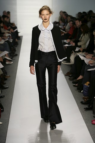 black tailored blazer white shirt black pants
