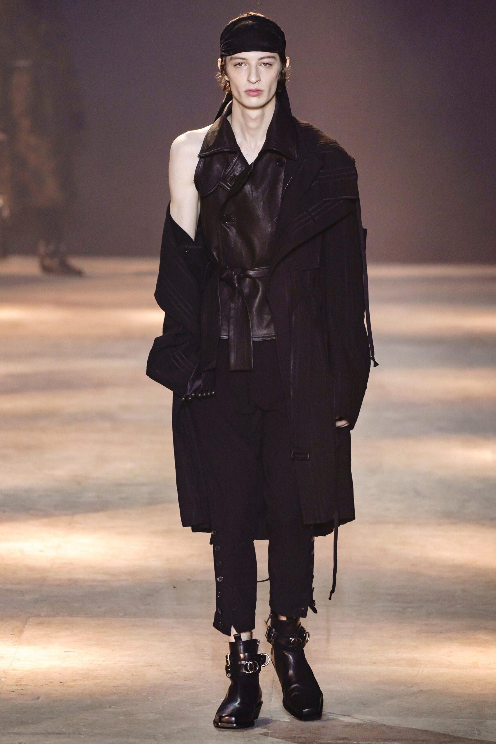black leather long-sleeve collared relaxed layered zippered coat