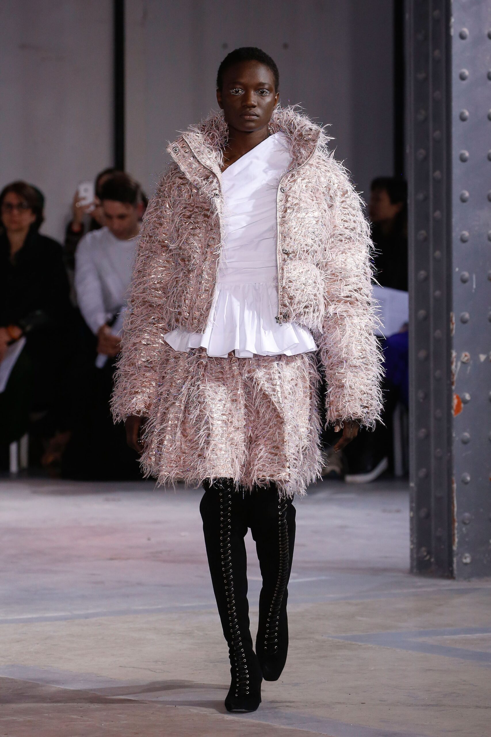 pink fur long-sleeve collared oversized fringed short coat