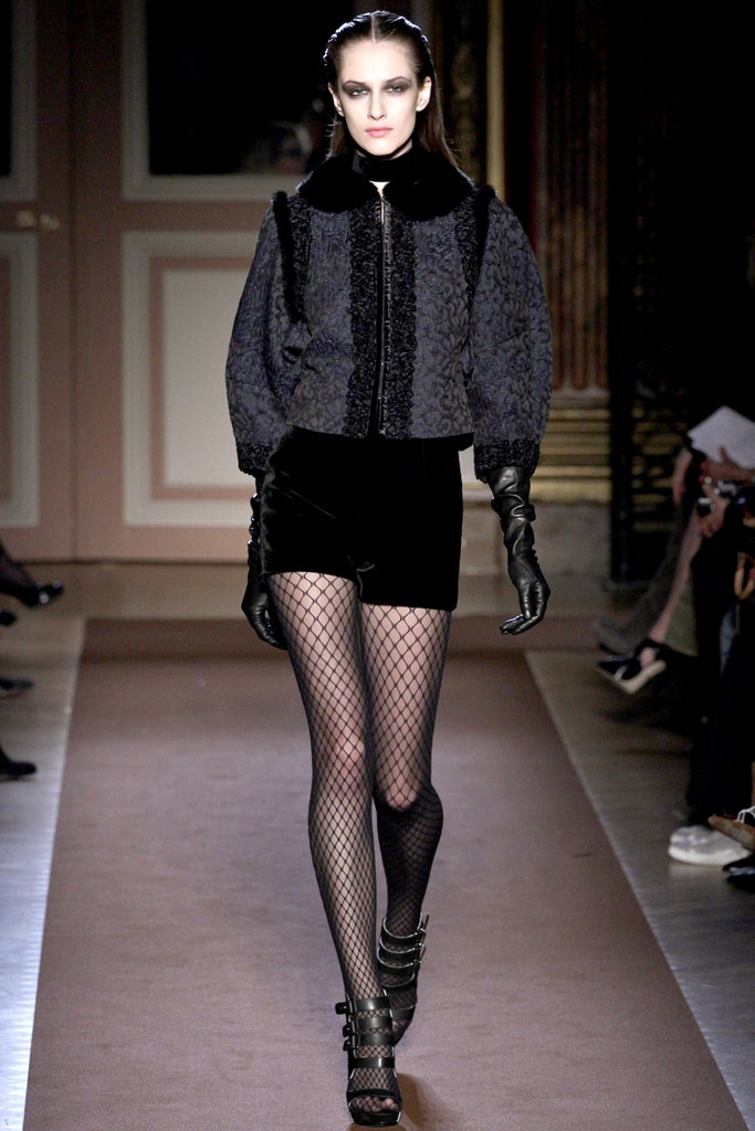 black velvet fitted pencil short shorts