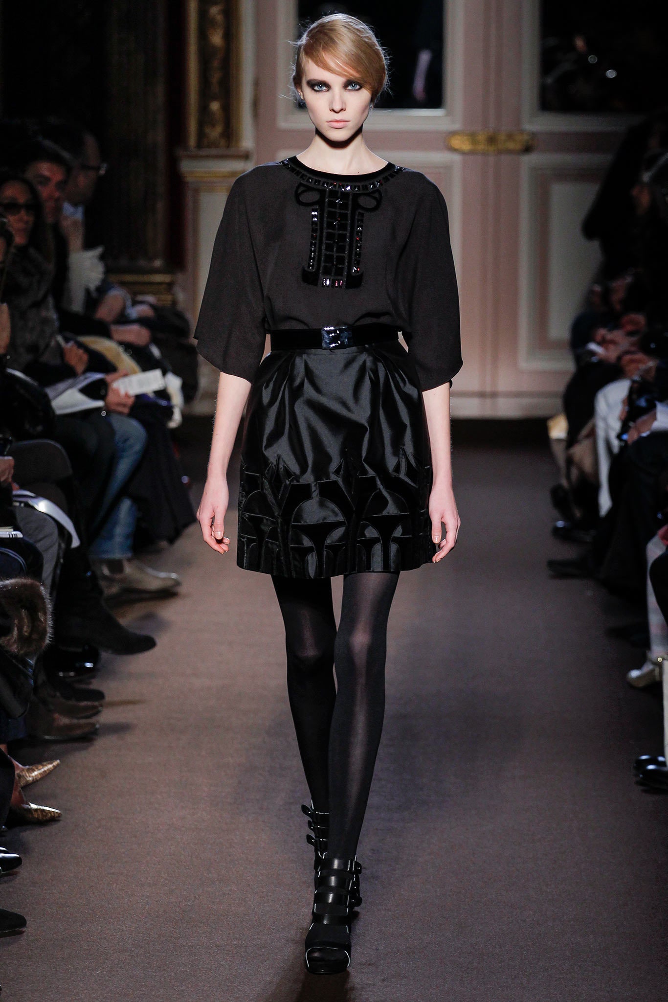 black silk short-sleeve collared fitted pleated blouse