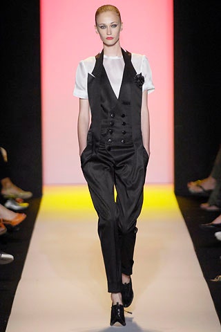 black silk long-sleeve collared fitted buttoned pockets suit