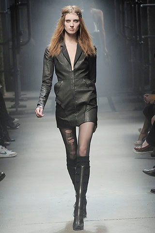 black leather long-sleeve v-neck fitted zippered mini dress