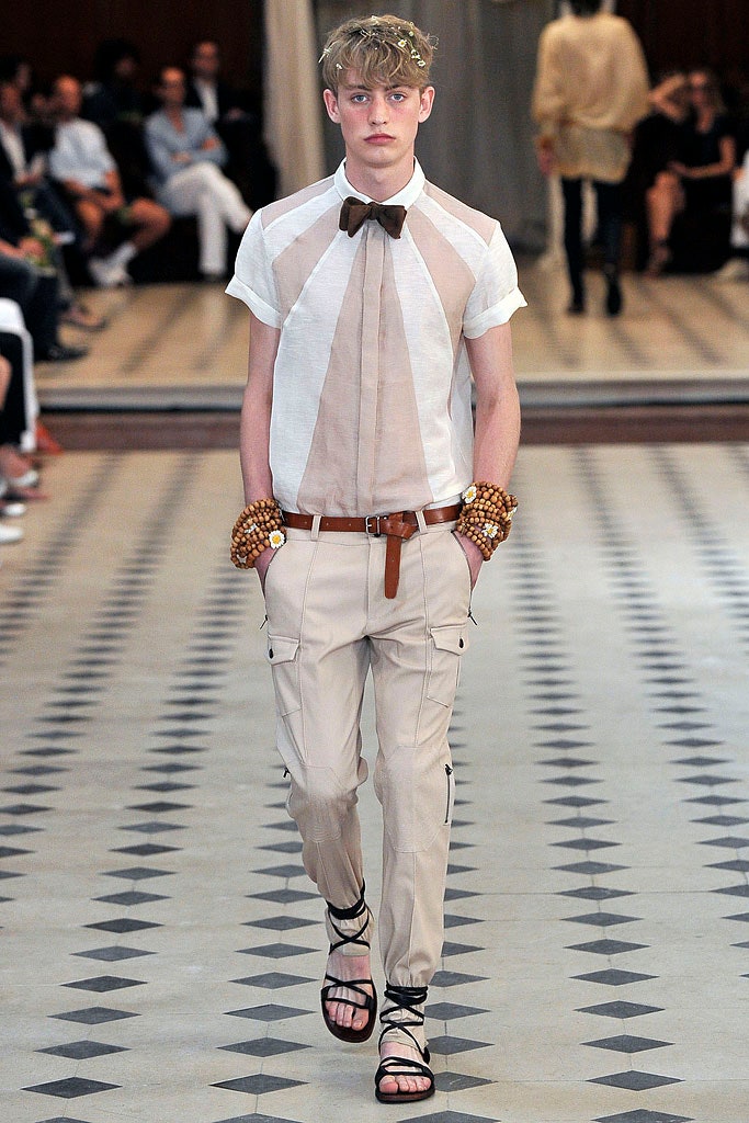 beige cotton relaxed cargo pants