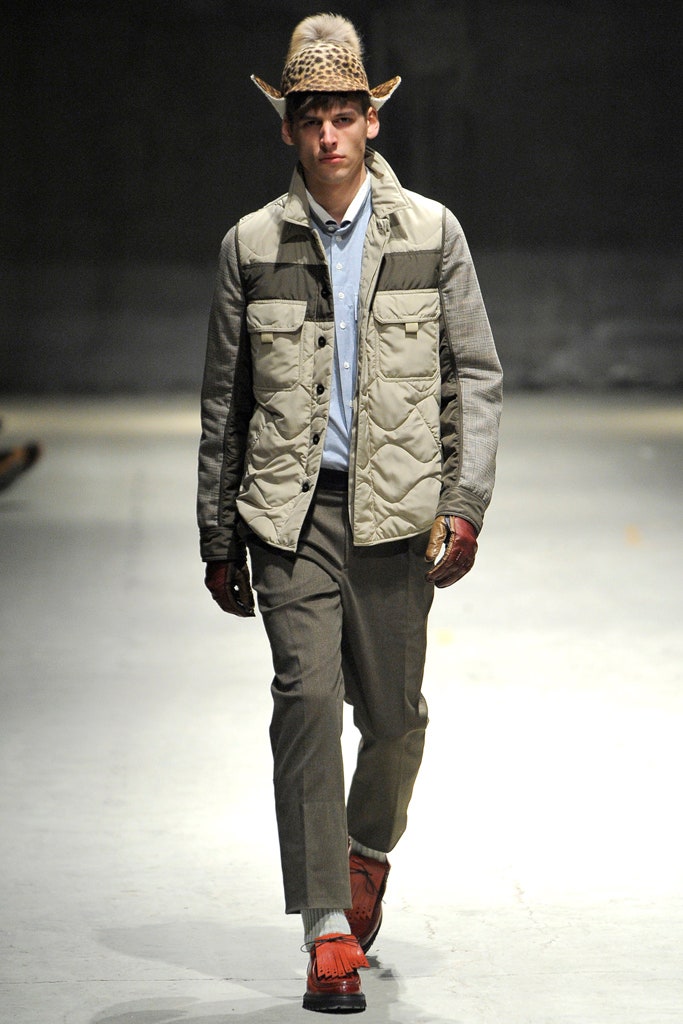 gray cotton long-sleeve collared structured buttoned pockets jacket