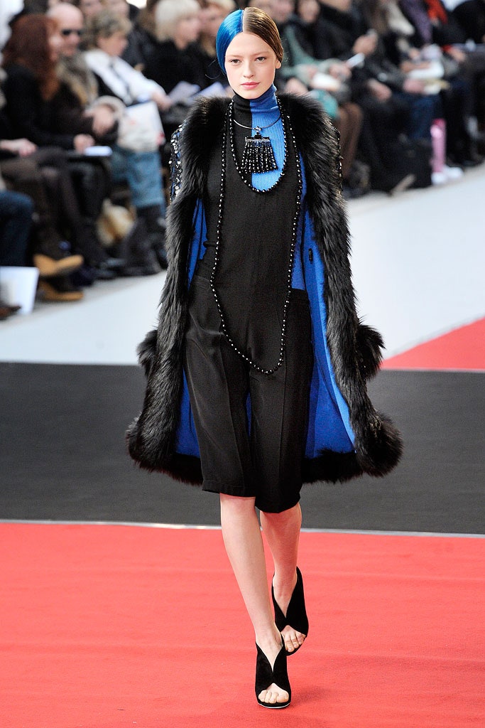 black fur long-sleeve relaxed layered coat