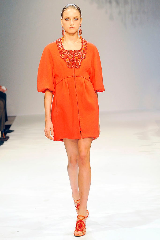 red short-sleeve collared relaxed embroidered short dress