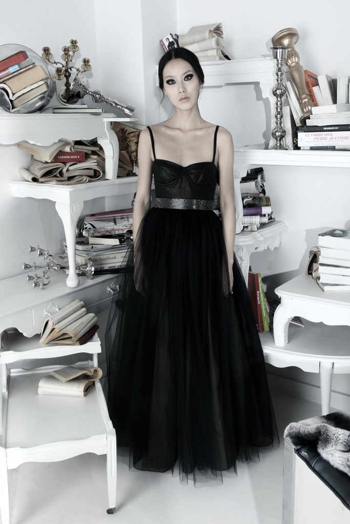 black tulle sleeveless gown