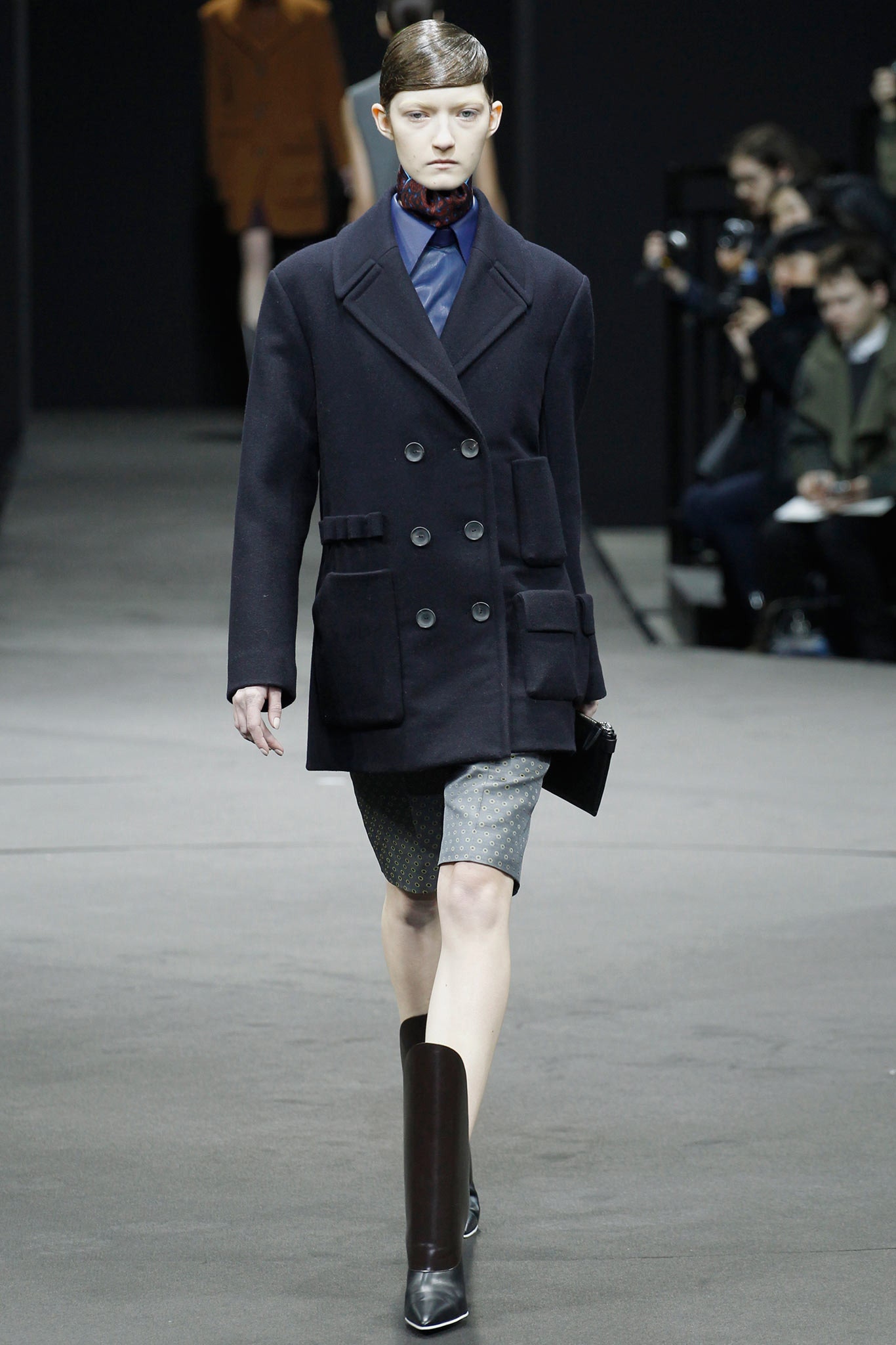 black wool long-sleeve double-breasted fitted buttoned pockets coat