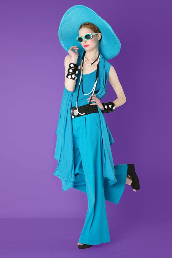 blue top and wide-leg pants