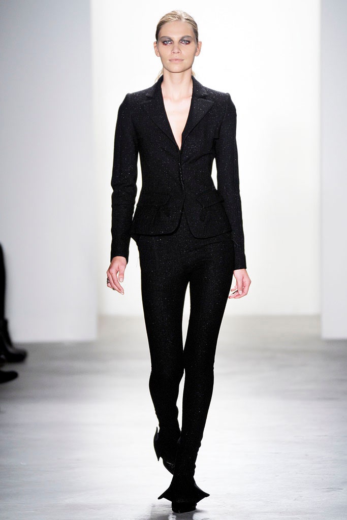 black fitted blazer and pants