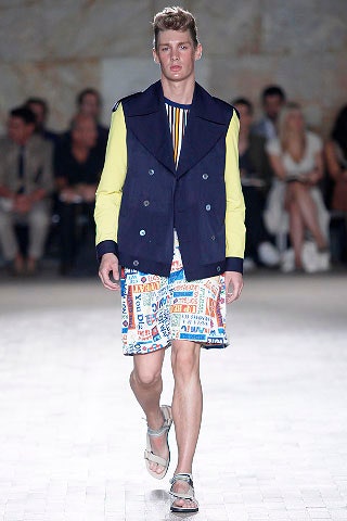 multi relaxed printed short shorts