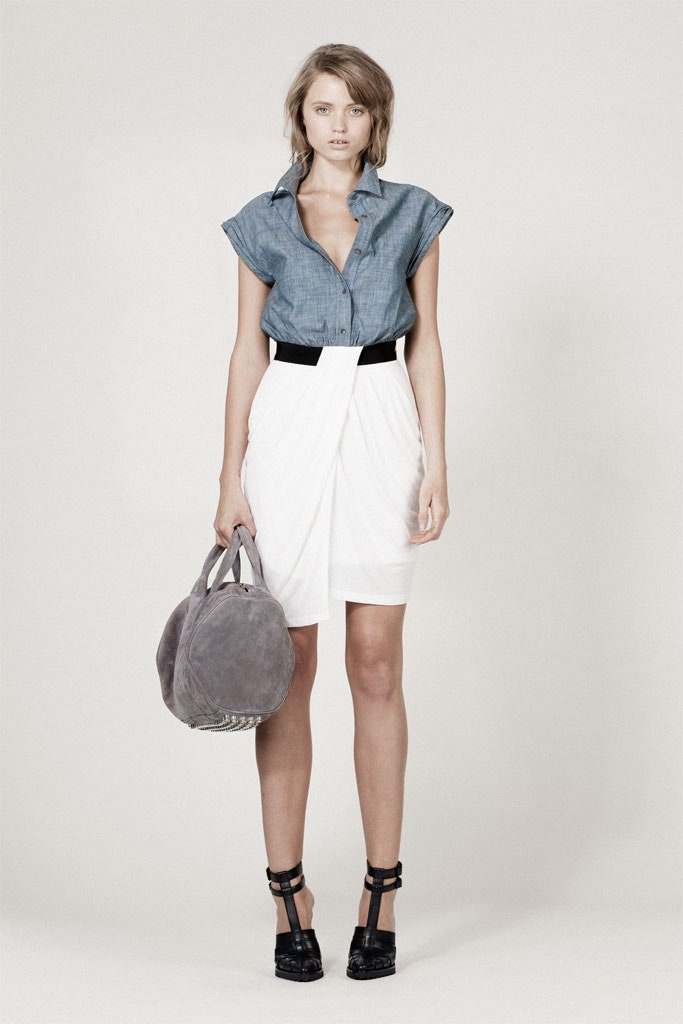 blue cotton short-sleeve collared fitted buttoned top