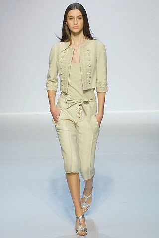 beige cotton short-sleeve collared fitted buttoned jacket