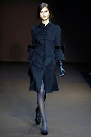 black wool long-sleeve collared fitted buttoned flared coat