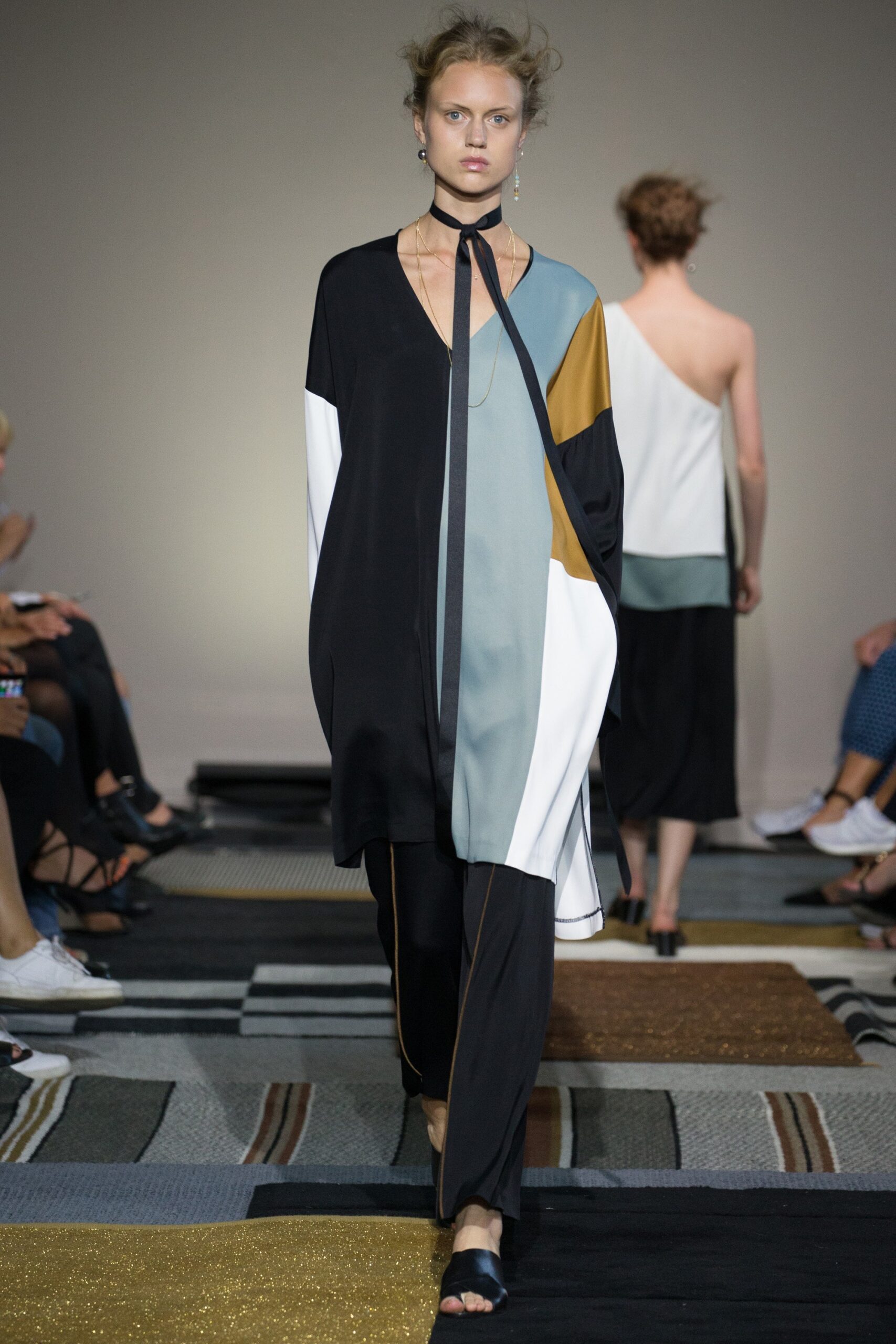 color-blocked relaxed top with pants